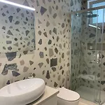 Apartment Leoni *