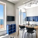 Leoni Apartment *