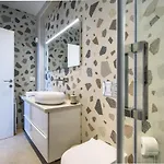 Leoni Apartment *