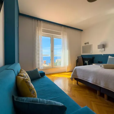 Leoni Apartment *