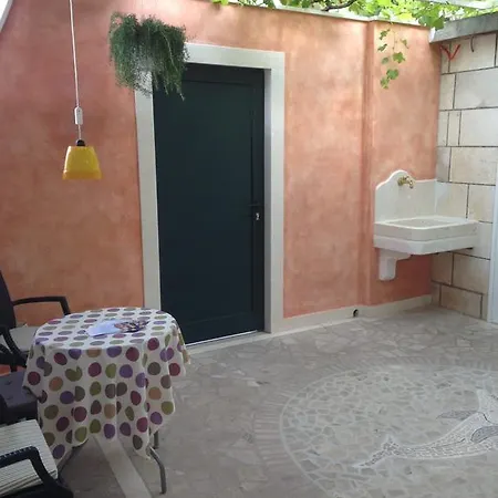 Apartment Leoni